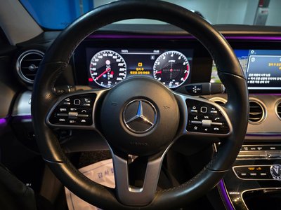 MERCEDES-BENZ E-CLASS - 6