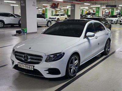 MERCEDES-BENZ E-CLASS - 1