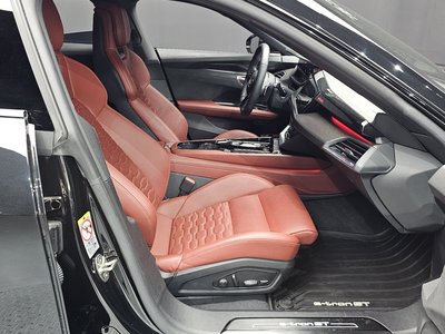 2022 AUDI E-TRON GT 缩略图 16