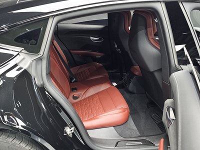 2022 AUDI E-TRON GT 缩略图 17