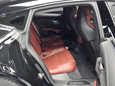 2022 AUDI E-TRON GT 缩略图 28