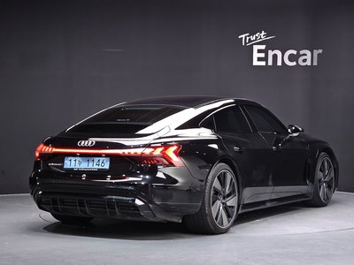 صورة 3 لـ 2022 AUDI E-TRON GT