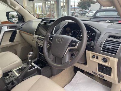 TOYOTA LAND CRUISER PRADO - 7