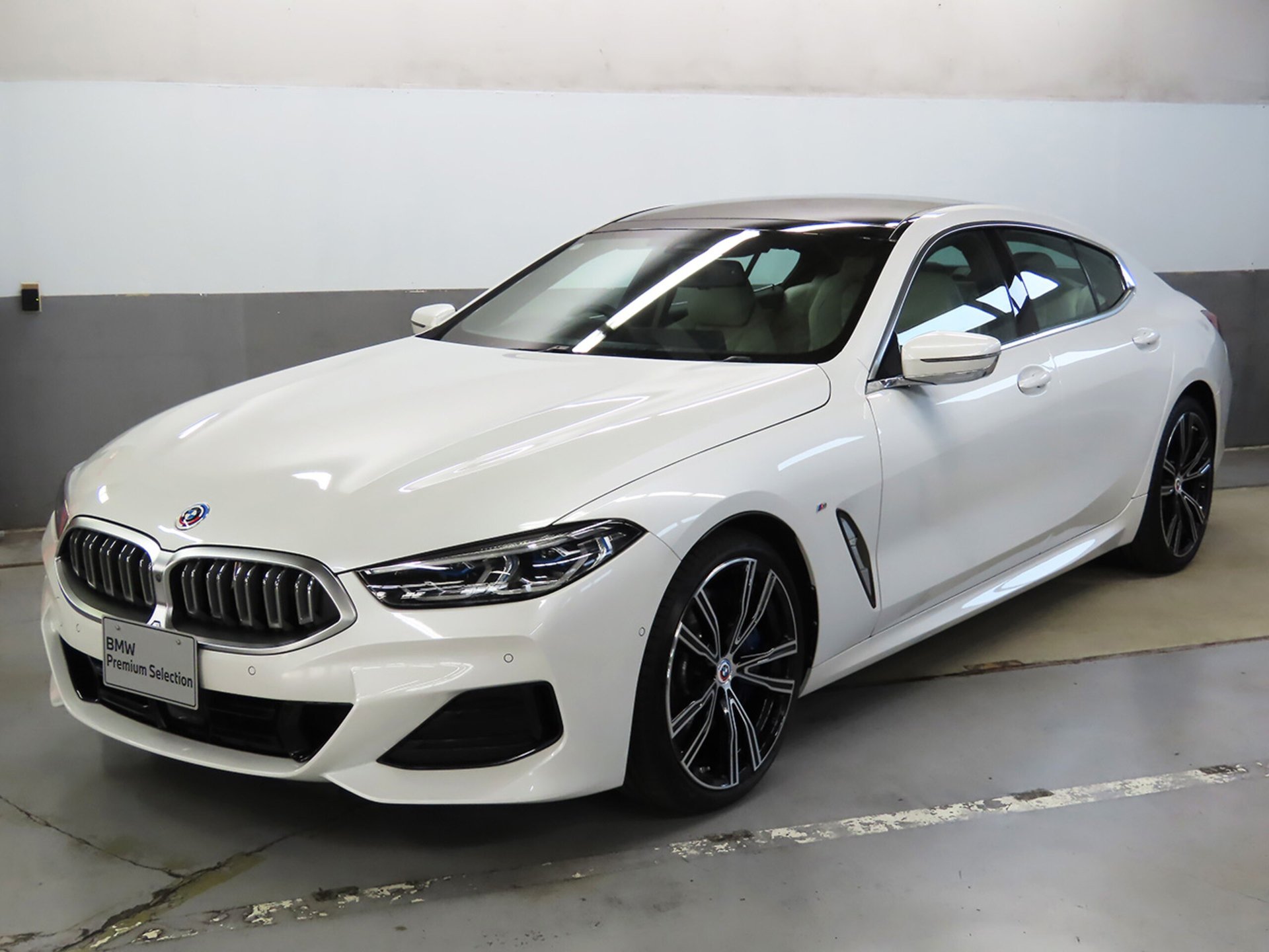 BMW 8 SERIES GRAN COUPE - View 1