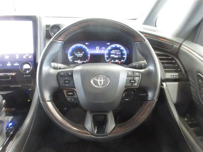 2024 Toyota ALPHARD photo 9