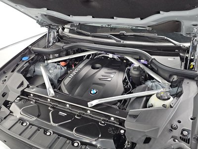 صورة 7 لـ 2026 BMW X5