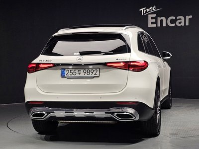 MERCEDES-BENZ GLC - 3
