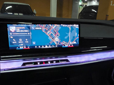 2025 BMW 7 SERIES photo 8