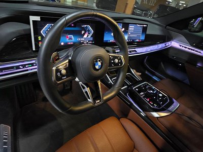 2025 BMW 7 SERIES photo 10