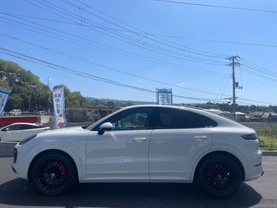 PORSCHE CAYENNE - 8