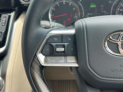 صورة 9 لـ 2024 Toyota LAND CRUISER 300