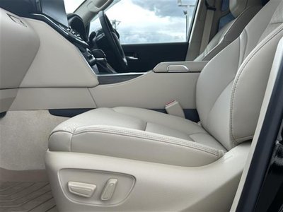 صورة مصغرة 28 لـ 2024 Toyota LAND CRUISER 300