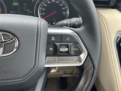 صورة 10 لـ 2024 Toyota LAND CRUISER 300
