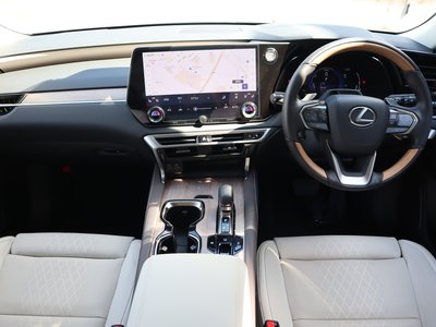 LEXUS RX - 8