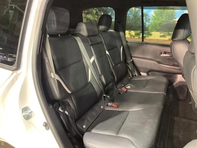 TOYOTA LAND CRUISER - 9