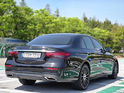 MERCEDES-BENZ E-CLASS - 3