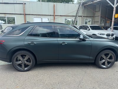 صورة 4 لـ 2022 Genesis GV70