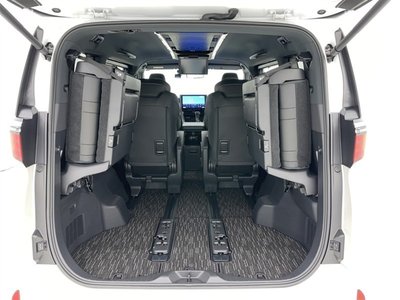2023 Toyota ALPHARD thumbnail 32