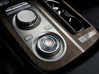 GENESIS G80 (RG3) - 9