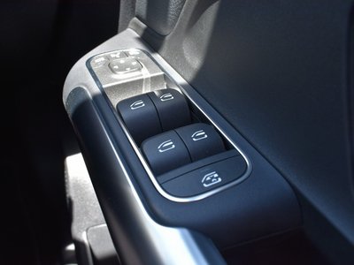 2025 Mercedes-BENZ GLA 缩略图 28