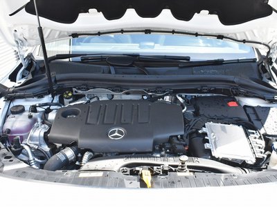 2025 Mercedes-BENZ GLA 缩略图 37