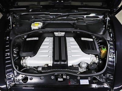 صورة 8 لـ 2014 Bentley FLYING SPUR