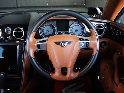 2014 Bentley FLYING SPUR 缩略图 32