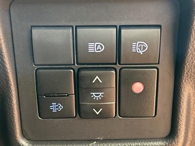 صورة مصغرة 34 لـ 2023 Toyota LAND CRUISER PRADO