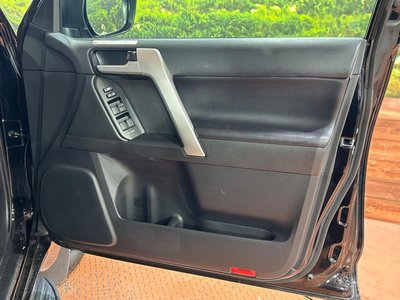 صورة مصغرة 44 لـ 2023 Toyota LAND CRUISER PRADO