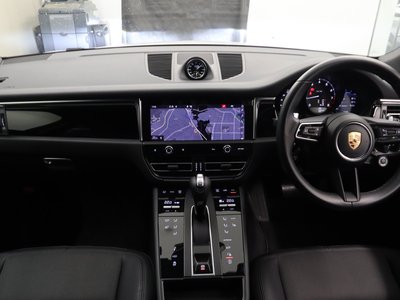 2023 Porsche MACAN — миниатюра 13