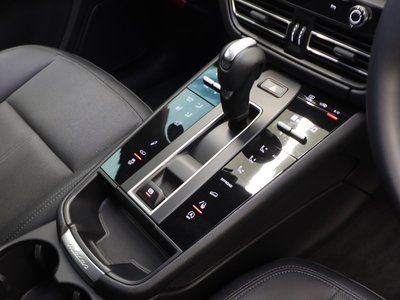 2023 Porsche MACAN — миниатюра 17