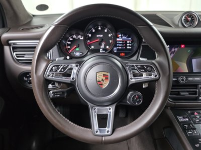 2020 Porsche MACAN thumbnail 19