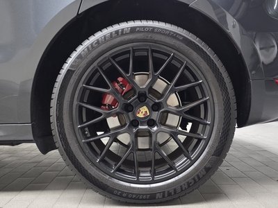 صورة 8 لـ 2020 Porsche MACAN