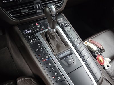 2020 Porsche MACAN thumbnail 12