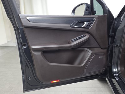 2020 Porsche MACAN thumbnail 14