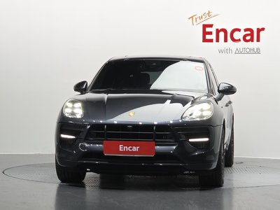 صورة 2 لـ 2020 Porsche MACAN