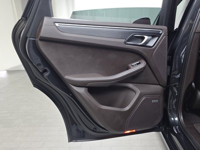 2020 Porsche MACAN thumbnail 15
