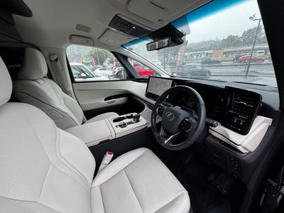 2025 Lexus LM — миниатюра 35