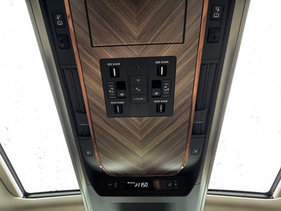 2025 Lexus LM — миниатюра 59