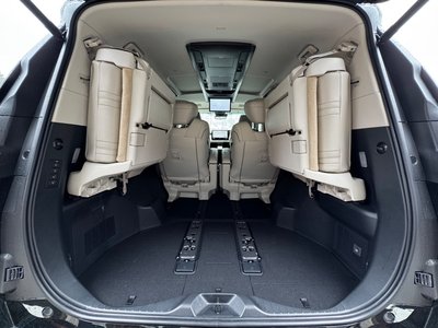2025 Lexus LM — миниатюра 67