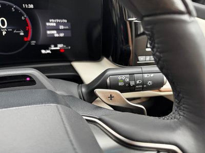 صورة 10 لـ 2025 Lexus LM