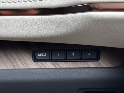 2025 Lexus LM — миниатюра 20