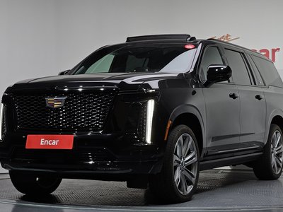 CADILLAC ESCALADE 5TH GENERATION - 1