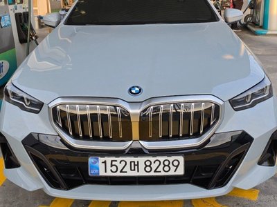 BMW 5 SERIES - 1