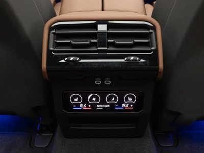 2025 BMW 5 SERIES 缩略图 19