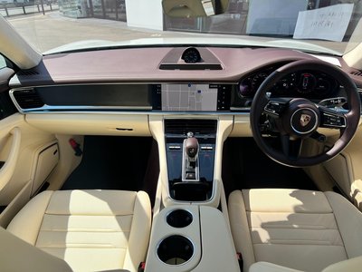 PORSCHE PANAMERA - 2