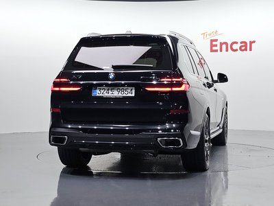 2025 BMW X7 照片 4