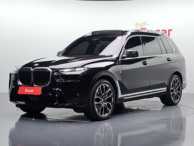 2025 BMW X7 照片 1