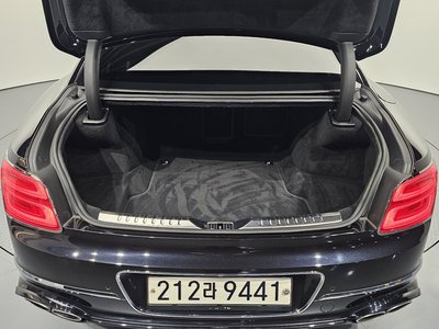 2022 Bentley FLYING SPUR thumbnail 39