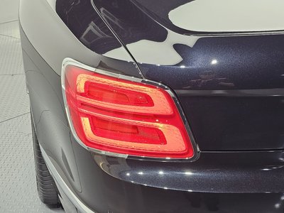2022 Bentley FLYING SPUR photo 10